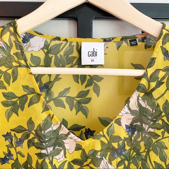 CABI Spring Scene Floral Blouse 2019 Spring - Picture 4 of 10